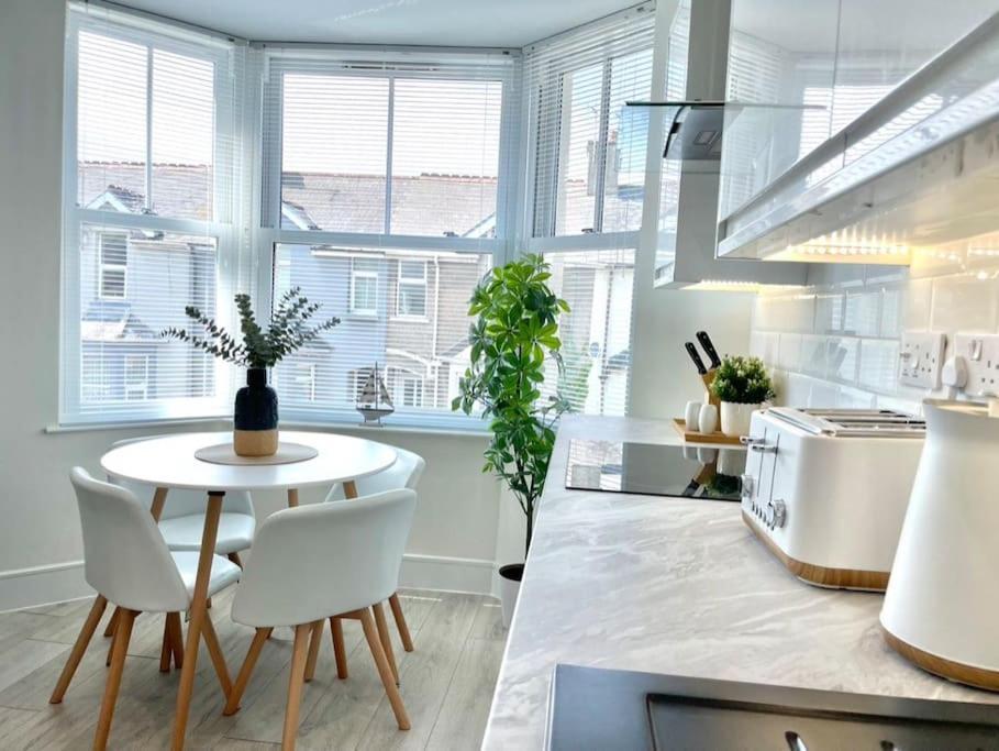 Luxury Porthcawl 1 Bedroom Apt, Prime Location Esterno foto